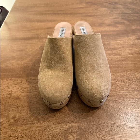 Steve Madden Women's Brooklyn Wooden Platform Clogs - Picture 3 of 6